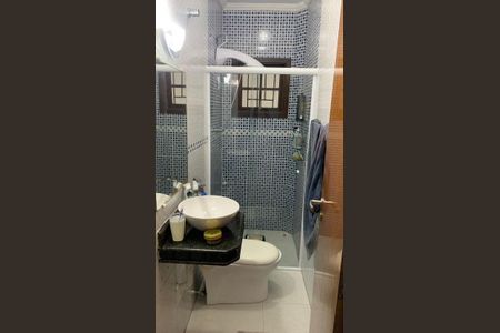 4_photo/94ce21cc7b.ceff8192393c33de-ATLAS-7213272f-e9e2-4e88-a15e-6a466f4a8f01.jpg de casa à venda com 3 quartos, 135m² em Jardim Melvi, Praia Grande