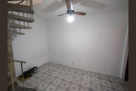 13_photo/94ce21cec9.dc4c3710a436727e-ATLAS-05eb2c0a-dd13-43f7-9667-1688fb8d32ab.jpg de casa à venda com 2 quartos, 55m² em Jardim Melvi, Praia Grande