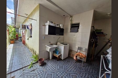 8_photo/94ce21cf01.31fa6799cfd26a89-ATLAS-36c193ac-976d-4a5b-9af7-cacf30288e68.jpg de casa à venda com 2 quartos, 118m² em Vila Caiçara, Praia Grande