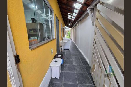 6_photo/94ce21d05f.dda3a78fb47de289-ATLAS-005a5fba-c541-4eb0-9d77-82e63e7ec70b.jpg de casa à venda com 4 quartos, 147m² em SAMAMBAIA, Praia Grande