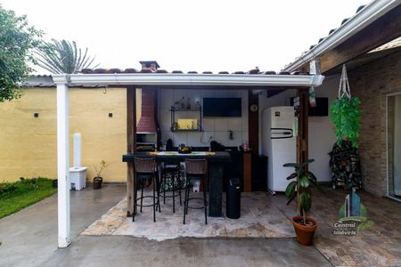 23_photo/94ce21d05f.dda3a78fb47de289-ATLAS-b2a46476-afbe-4fe6-94ec-4195d0fdfe3d.jpg de casa à venda com 4 quartos, 147m² em SAMAMBAIA, Praia Grande