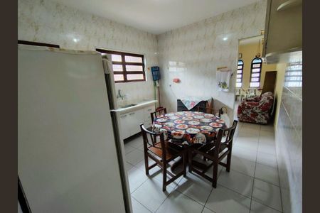 10_photo/94ce21d2c7.f236e11285303c36-ATLAS-be541f4a-d319-4e93-ae0b-55856820b1eb.jpg de casa à venda com 2 quartos, 116m² em Vila Caiçara, Praia Grande