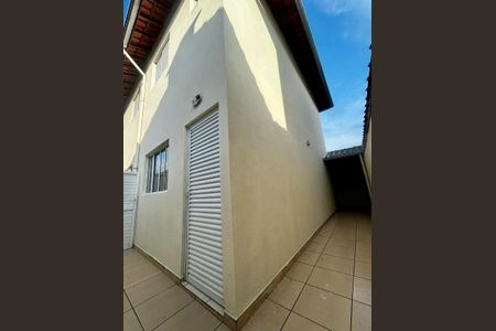 8_photo/94ce21d421.719fbdc320448c84-ATLAS-098d30fa-62c4-4e32-b4dd-e866ec5dd4af.jpg de casa à venda com 2 quartos, 53m² em Jardim Samambaia, Praia Grande