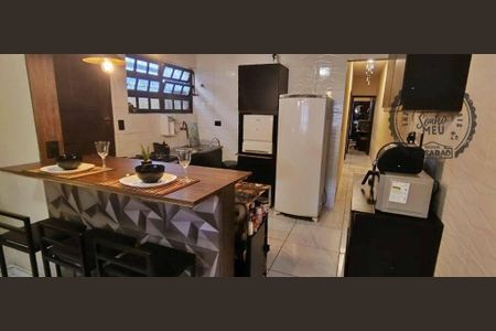 5_photo/94ce21d561.7b19923cb1e50d7a-ATLAS-c7294737-e619-4f0f-b86a-96c11aab2b4a.jpg de casa à venda com 2 quartos, 80m² em Maracanã, Praia Grande