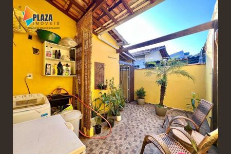 25_photo/94ce21d569.4fef05e9d8dd1966-ATLAS-c8317633-6d0b-4177-98db-09f01660cbe7.jpg de casa à venda com 2 quartos, 63m² em Maracanã, Praia Grande