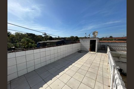 43_photo/94ce272c99.0473144d3f262afb-ATLAS-3042eab3-8385-4c9c-947d-25cd22c1f9fd.jpg de casa à venda com 6 quartos, 289m² em Cidade das Crianças, Praia Grande