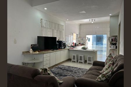 3_photo/94ce272c99.0473144d3f262afb-ATLAS-e8c093dc-e153-4fb1-a646-9e9d43056838.jpg de casa à venda com 6 quartos, 289m² em Cidade das Crianças, Praia Grande