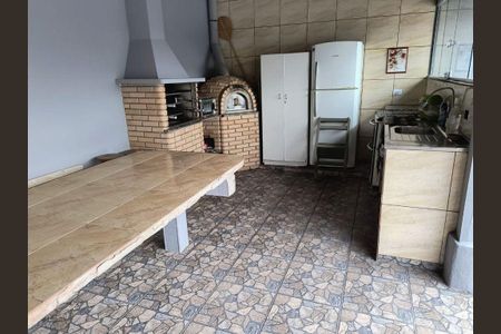 16_photo/94ce2736c9.70d42bc12121e670-ATLAS-e15cbefc-dbfb-4e48-a4dc-0b990aab30ec.jpg de casa à venda com 3 quartos, 230m² em Solemar, Praia Grande