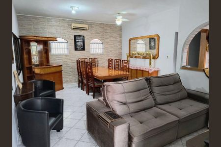 34_photo/94ce2736cb.61bdc0c06b760ac2-ATLAS-cc1f9c6b-60d4-49af-bd58-c81762ac90af.jpg de casa à venda com 3 quartos, 230m² em Solemar, Praia Grande