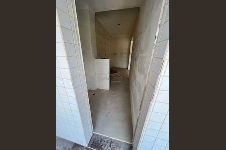 2_photo/94ce273707.b028da97f918ad74-ATLAS-e34b0a54-3350-44bd-baf1-044a521d416a.jpg de apartamento à venda com 1 quarto, 50m² em Guilhermina, Praia Grande