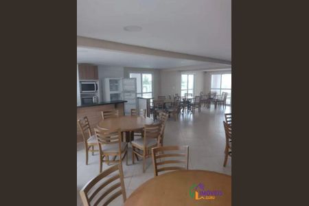 2_photo/94ce2739b1.42fc04046762a4be-ATLAS-1d530427-25ca-42e5-81e4-6d5770fa85b7.jpg de apartamento à venda com 2 quartos, 65m² em Solemar, Praia Grande