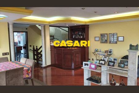 4_photo/94ce418c6b.dc4c3710a436727e-ATLAS-24f7b721-080c-4bd2-a379-0db2f3028f20.jpg de casa para alugar com 3 quartos, 315m² em Jardim Wallace Simonsen, São Bernardo do Campo