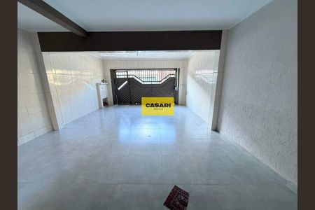 29_photo/94ce41f383.06d0e82101a84137-ATLAS-567ffc6c-ecc9-40e0-9193-e994c365bdaa.jpg de casa para alugar com 3 quartos, 150m² em Nova Petrópolis, São Bernardo do Campo