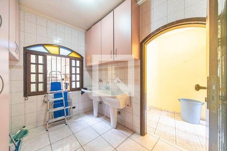 4_photo/94ce4202a9.e6f02a1e96aef2b1-ATLAS-4e8030e6-8658-4c33-80b0-6baecdcbd81a.jpg de casa à venda com 4 quartos, 214m² em Jardim Las Vegas, Santo André