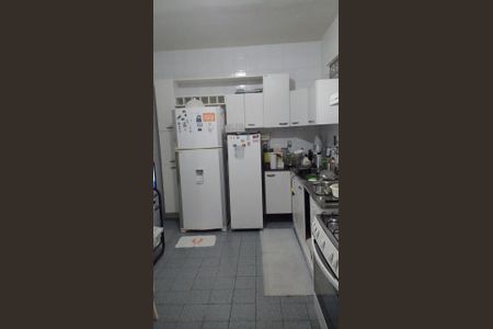 4_photo/94ce421387.b760bf5d8bb46efe-ATLAS-2ebaec8e-7838-4367-9139-ca9f76e47206.jpg de casa à venda com 3 quartos, 106m² em Jardim Cristiane, Santo André