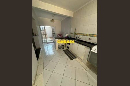 8_photo/94ce4214af.0435190f6de6ffa1-ATLAS-bc9a8e24-05ae-4953-b7ef-06f54194af88.jpg de casa para alugar com 3 quartos, 200m² em Jardim Jamaica, Santo André