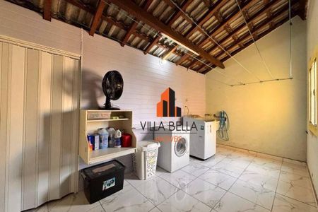 3_photo/94ce421cbd.cfa739a5e5a42e59-ATLAS-0ba5f719-52f5-47e6-b4bd-7e7bfd9d1a67.jpg de casa à venda com 4 quartos, 241m² em Jardim Las Vegas, Santo André