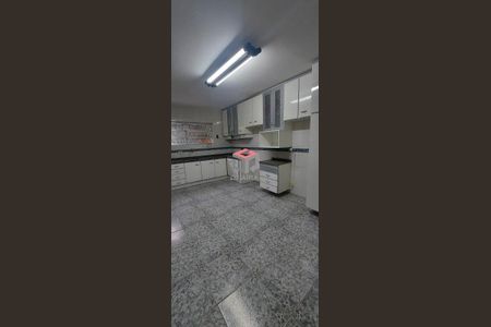 8_photo/94ce421d47.588d4a7fb74764b6-ATLAS-e8056e60-6f64-4da1-8870-8ebd43977b70.jpg de casa à venda com 3 quartos, 184m² em Jardim Las Vegas, Santo André