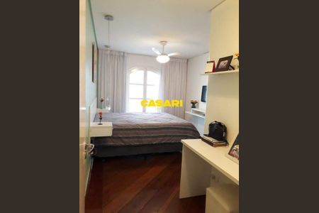 12_photo/94ce421dbb.e3a954dfb45dd8a0-ATLAS-7e39f36d-c946-42c8-bf87-90f25cf40284.jpg de casa à venda com 3 quartos, 175m² em Jardim Las Vegas, Santo André