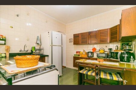 4_photo/94ce423f8d.6f3426350093cd90-ATLAS-157995e8-4db3-4d3d-9cf4-494f19a7ec9e.jpg de casa para alugar com 2 quartos, 122m² em Jardim Cambui, Santo André