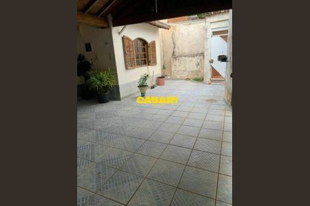 17_photo/94ce4247e5.07fb07773285f6be-ATLAS-90cbb78b-4cb0-4840-b78c-6fabb37493d4.jpg de casa à venda com 3 quartos, 252m² em Baeta Neves, São Bernardo do Campo