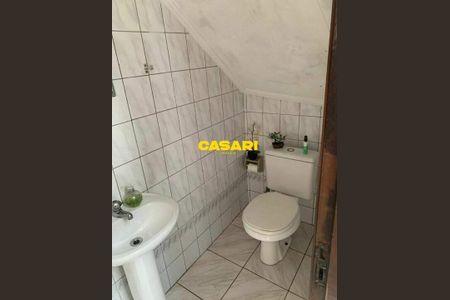 24_photo/94ce4247e5.07fb07773285f6be-ATLAS-a6150806-cb7e-4475-b1be-1e41642f4fdc.jpg de casa à venda com 3 quartos, 252m² em Baeta Neves, São Bernardo do Campo