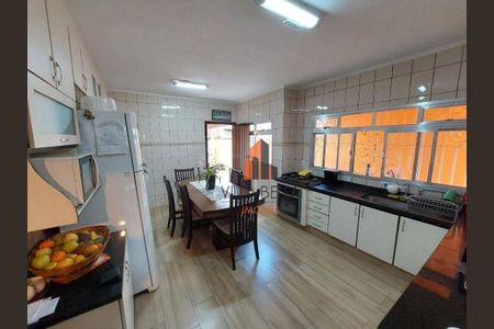 1_photo/94ce42583d.3cb6da0e6bf8199e-ATLAS-175d7965-aa73-4e34-8592-b339d3c901ae.jpg de casa para alugar com 3 quartos, 198m² em Vila Floresta, Santo André