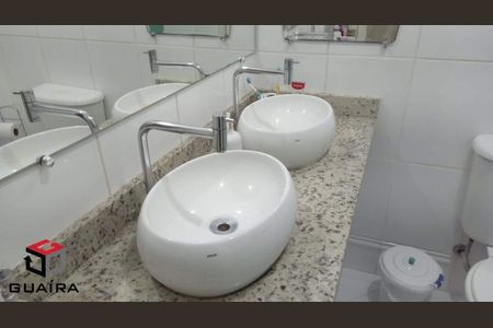 2_photo/94ce4259a3.c4a86b3c211625c7-ATLAS-659e85fb-7bb7-4680-aedd-a20e8bfd223e.jpg de casa de condomínio à venda com 3 quartos, 130m² em Vila Scarpelli, Santo André