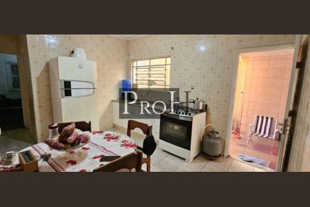 4_photo/94ce4259a9.ceff8192393c33de-ATLAS-fb4b4e66-dc1a-4885-9c78-7e8eb21bb287.jpg de casa à venda com 4 quartos, 198m² em Vila Floresta, Santo André