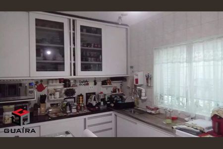 8_photo/94ce425b91.f7e81ba1849dc159-ATLAS-2cc323f3-812e-4782-9c49-8f7fa03ebb47.jpg de casa para alugar com 3 quartos, 243m² em Pinheirinho, Santo André