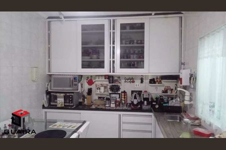 12_photo/94ce425b91.f7e81ba1849dc159-ATLAS-444d9ddb-d0aa-463e-b2f1-471d1d8aac0c.jpg de casa para alugar com 3 quartos, 243m² em Pinheirinho, Santo André