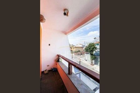 11_photo/94ce425b9f.719fbdc320448c84-ATLAS-c31e6747-d13e-404d-8ac4-ffb68c78e0b5.jpg de casa para alugar com 3 quartos, 312m² em Pinheirinho, Santo André