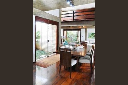 3_photo/94ce425c9b.09604b2c146ebc17-ATLAS-9ff21856-0964-4d30-bee0-c912cf50f4e6.jpg de casa para alugar com 3 quartos, 441m² em Pinheirinho, Santo André