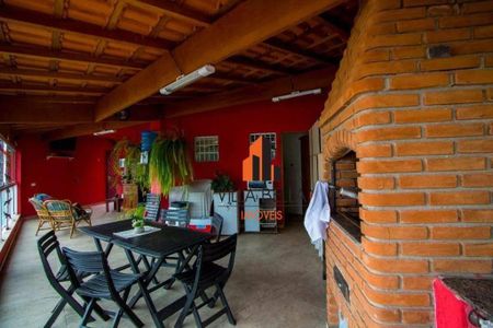 3_photo/94ce425eb3.d34f4e502715e48e-ATLAS-233bd5c4-97cc-4e8d-bdd4-6aa53d7ced47.jpg de casa para alugar com 3 quartos, 320m² em Vila Scarpelli, Santo André