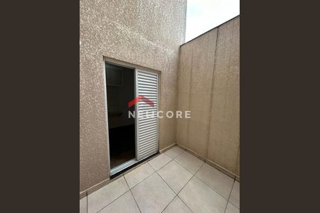 21_photo/94ce4269db.93b8fa184532727f-ATLAS-6b4d1cbd-6dbe-48a4-a5a1-0ff861c8a658.jpg de casa à venda com 2 quartos, 39m² em Vila Apiai, Santo André