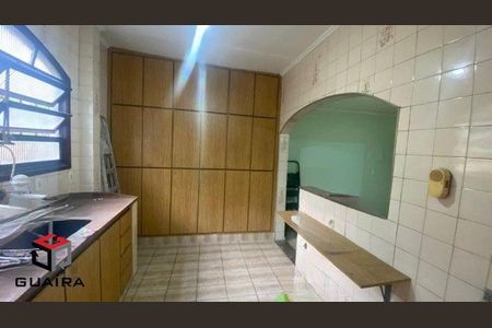 3_photo/94ce426a49.8cbbc6e43ead3576-ATLAS-6a21bf9b-c323-4dde-b81a-b9e1a933155d.jpg de casa à venda com 2 quartos, 145m² em Jardim Jamaica, Santo André