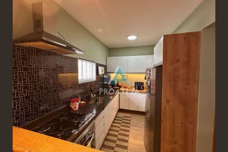 7_photo/94ce4270e1.6c41d5510dcf68ec-ATLAS-7c2d0f83-f38d-4224-8f0a-4e384b96a23a.jpg de casa para alugar com 5 quartos, 321m² em Vila Alzira, Santo André
