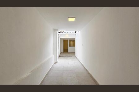 32_photo/94ce427cd3.71d254b04bc9a3b2-ATLAS-84a040af-5b5e-458c-9e32-f53a2b5bd243.jpg de casa à venda com 1 quarto, 71m² em Vila Assunção, Santo André