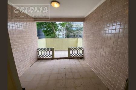 3_photo/94ce427cd7.72fc516e6ab264c7-ATLAS-c1f2665a-0b3a-41b8-87fa-c5d62d2121f1.jpg de casa para alugar com 8 quartos, 248m² em Vila Assunção, Santo André