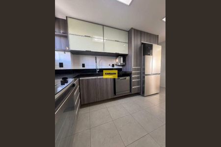 2_photo/94ce428685.bf82fbaaf65b6213-ATLAS-15e0d245-9e9a-464b-a4c1-cd7f4e00ebc0.jpg de apartamento para alugar com 4 quartos, 228m² em Centro, Santo André