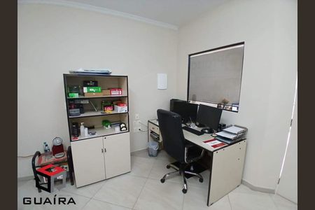 48_photo/94ce428a97.edf2212802869f81-ATLAS-a470110a-e73a-4f46-a09d-1bd1fbc7e435.jpg de casa para alugar com 4 quartos, 276m² em Jardim Bela Vista, Santo André