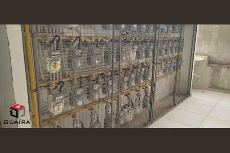 4_photo/94ce428f91.f66ed5d703e44af7-ATLAS-875ee205-adf9-4e83-8d0f-13bfe75a34b0.jpg de apartamento à venda com 2 quartos, 64m² em Centro, Santo André