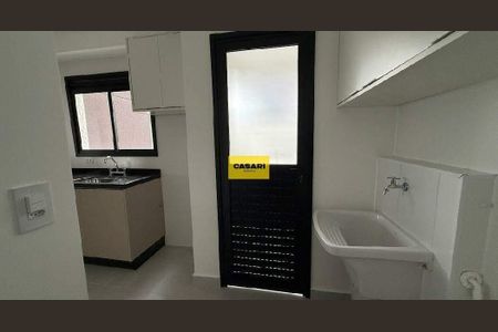 8_photo/94ce42b0a5.3f697ee51d7eacce-ATLAS-556555b5-662e-4d6d-998f-b9a05fff9f9d.jpg de apartamento para alugar com 2 quartos, 64m² em Parque das Nações, Santo André