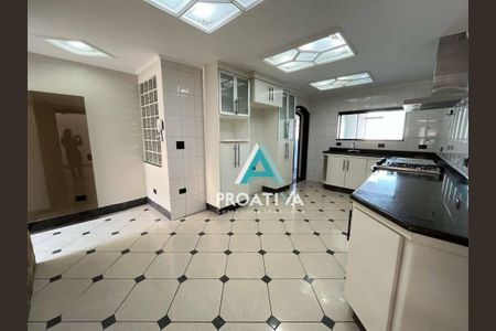 10_photo/94ce42b2f7.4f48e483d4bcdc3b-ATLAS-27bd1185-1345-4a3e-851d-5196e33b9d76.jpg de casa para alugar com 4 quartos, 320m² em Vila Camilópolis, Santo André