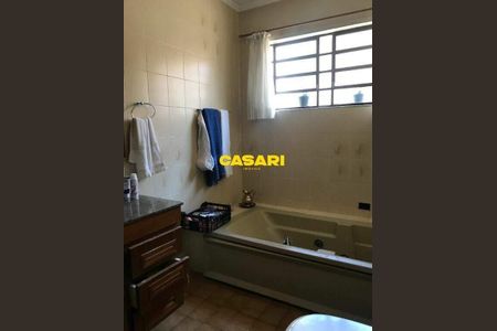 31_photo/94ce42b727.35cd9221f0133683-ATLAS-34ad3523-8474-4e69-97ef-6c19e26baf53.jpg de casa à venda com 4 quartos, 350m² em Santa Terezinha, Santo André