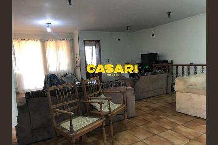 47_photo/94ce42b727.35cd9221f0133683-ATLAS-4867ba95-2c2a-4d41-b41e-71996afde71c.jpg de casa à venda com 4 quartos, 350m² em Santa Terezinha, Santo André