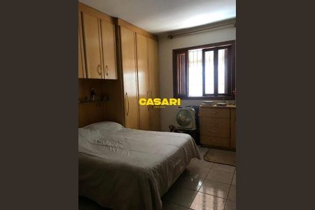 28_photo/94ce42b727.35cd9221f0133683-ATLAS-d407d0d4-82a3-497a-acf9-c9dafc577118.jpg de casa à venda com 4 quartos, 350m² em Santa Terezinha, Santo André