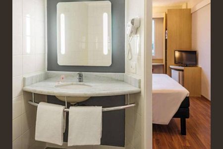 3_photo/94ce42bfe3.4a8fb705dfdf76a3-ATLAS-3a1bc5d9-96e7-423b-8c86-38f59ee44f37.jpg de kitnet/studio à venda com 1 quarto, 18m² em Jardim, Santo André