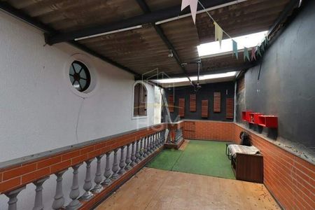 4_photo/94ce42c315.a26d9ccbf8f52a85-ATLAS-2c8e2d9d-25ee-4241-a2a2-0b675d9b4ca5.jpg de casa para alugar com 4 quartos, 189m² em Vila Guiomar, Santo André