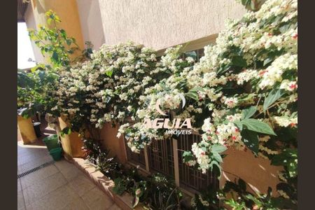 43_photo/94ce42d6cf.5e40540ec398f9b3-ATLAS-0f1424ae-554e-467d-92ed-33fe3061bccd.jpg de casa à venda com 3 quartos, 245m² em Campestre, Santo André